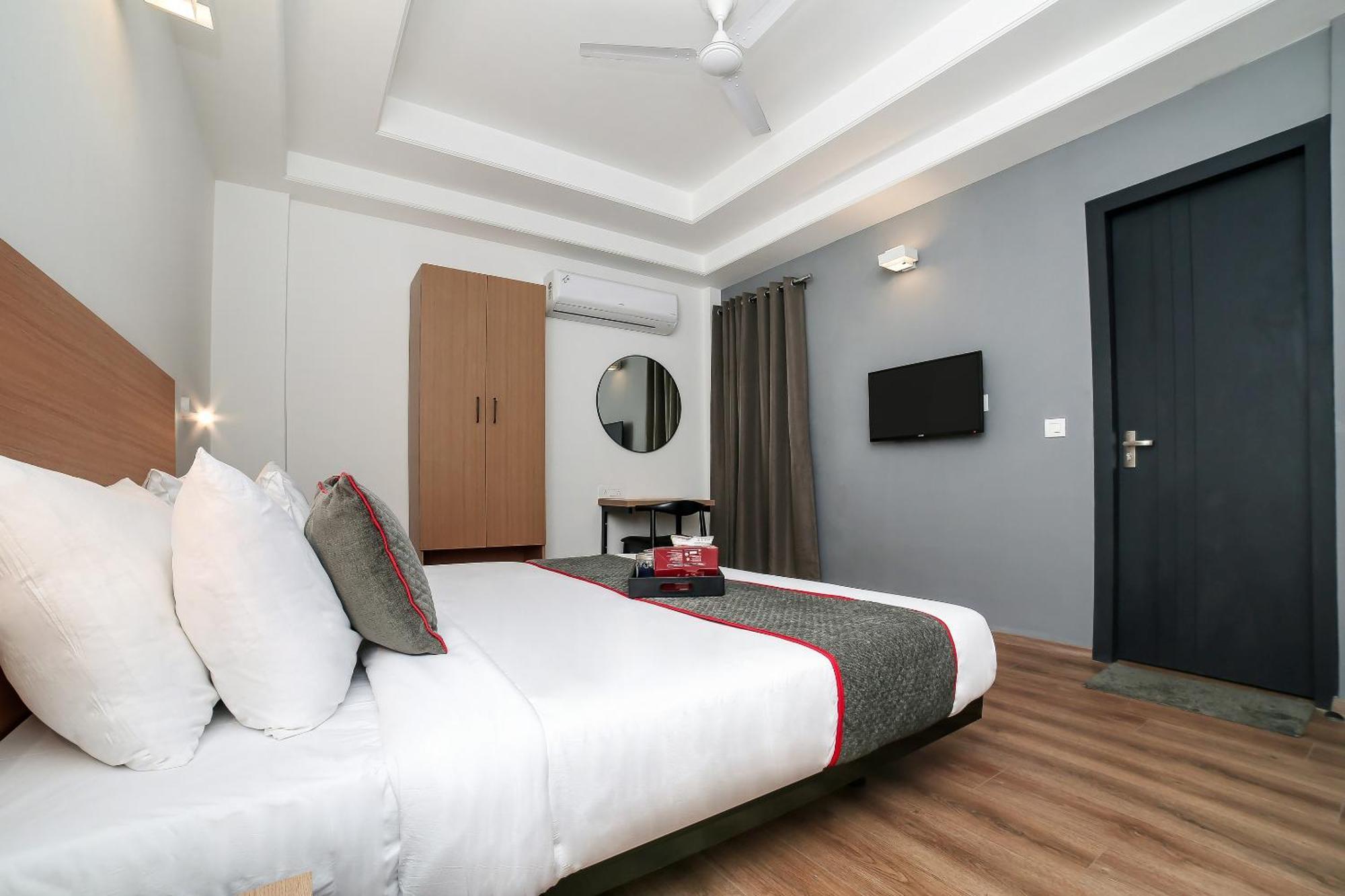 Collection O Townhouse 069 Hotel Gurgaon Luaran gambar