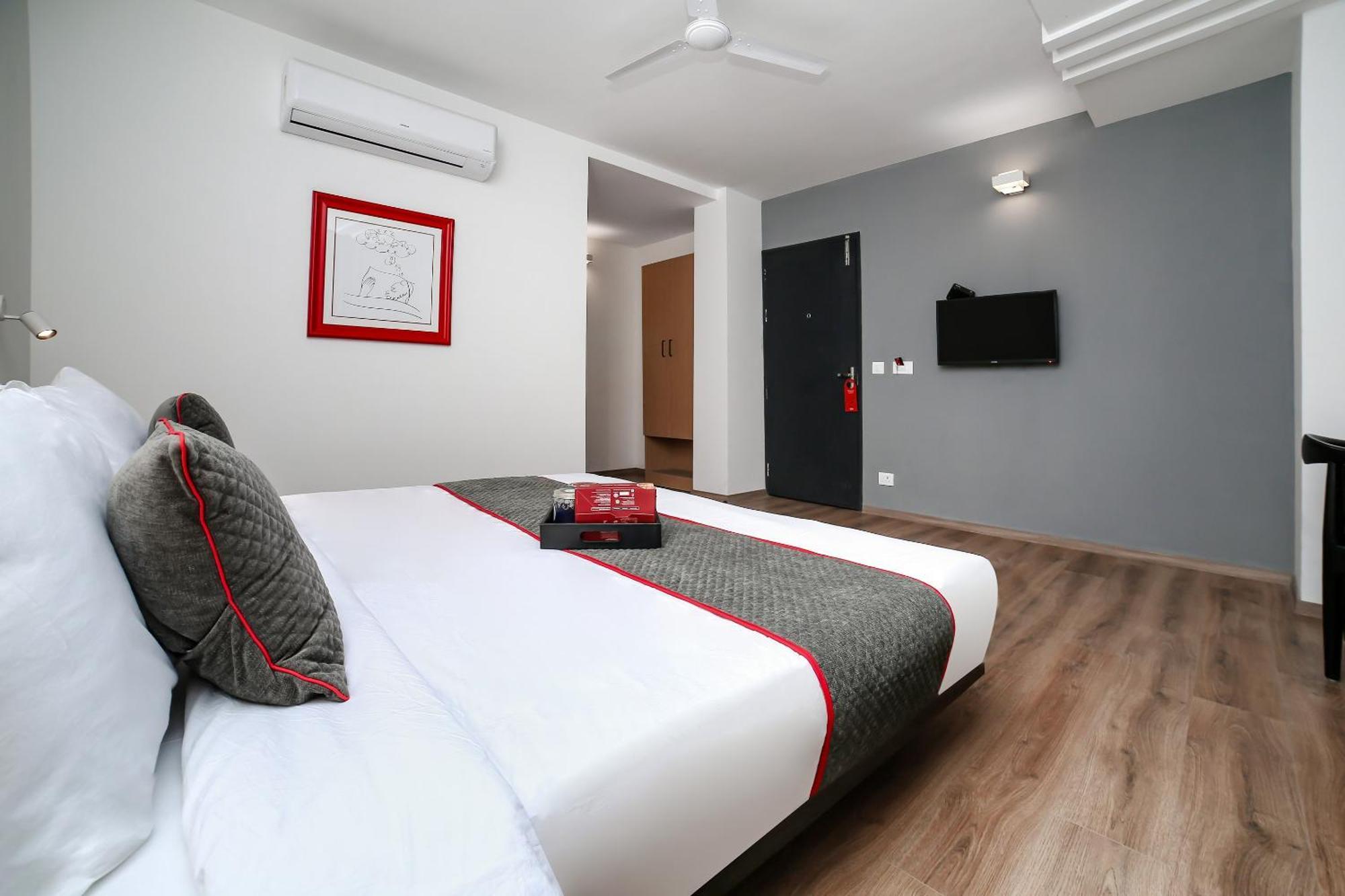 Collection O Townhouse 069 Hotel Gurgaon Luaran gambar