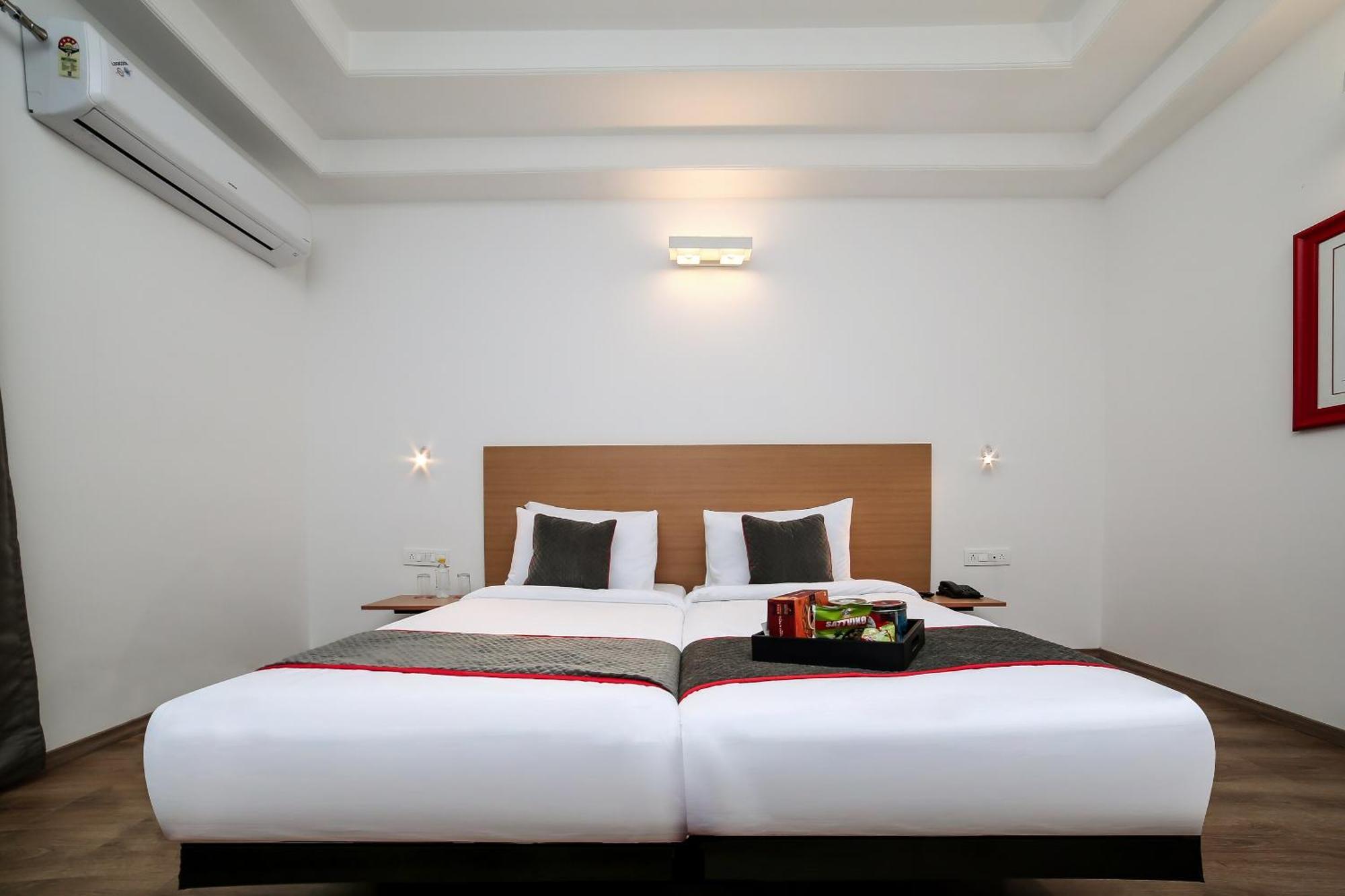 Collection O Townhouse 069 Hotel Gurgaon Luaran gambar