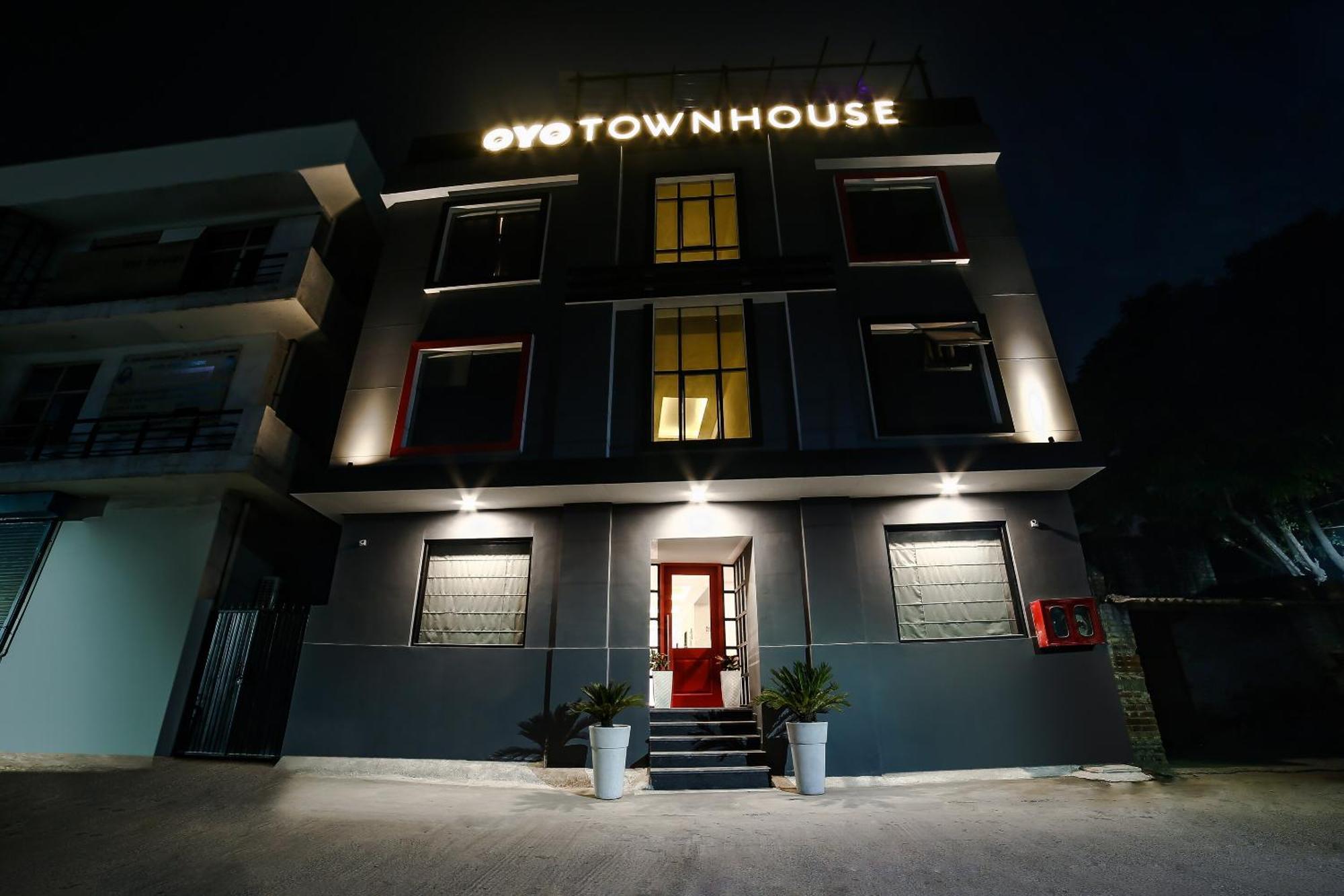Collection O Townhouse 069 Hotel Gurgaon Luaran gambar